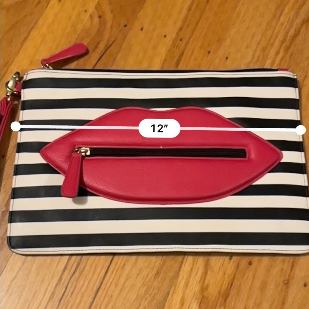 Betsey Johnson lip clutch with wristlet - Picture 5 of 6